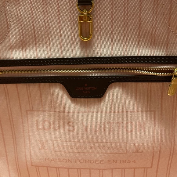 Louis Vuitton Neverfull MM Rose Ballerine - Picture 10 of 16